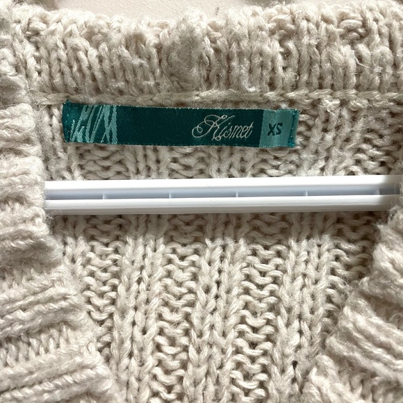 2/$20💕KISMET Cable knit hooded sweater - Picture 3 of 4